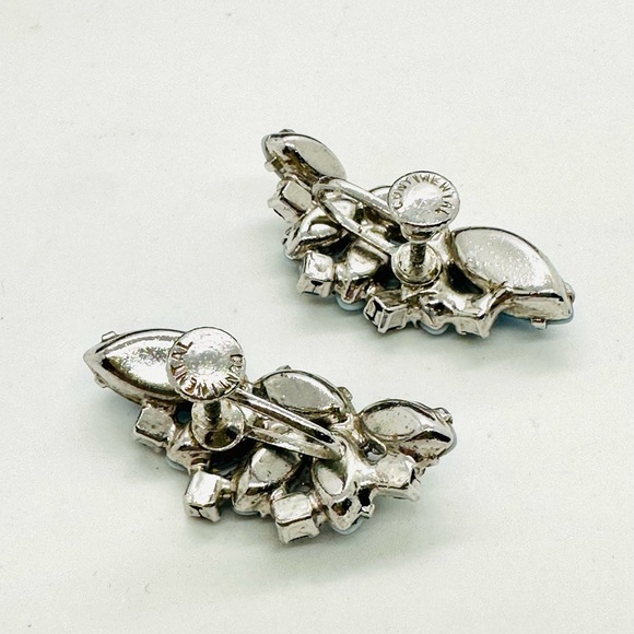 Blue Deco Signed Rhinestone Vintage Earrings - Picture 5 of 17